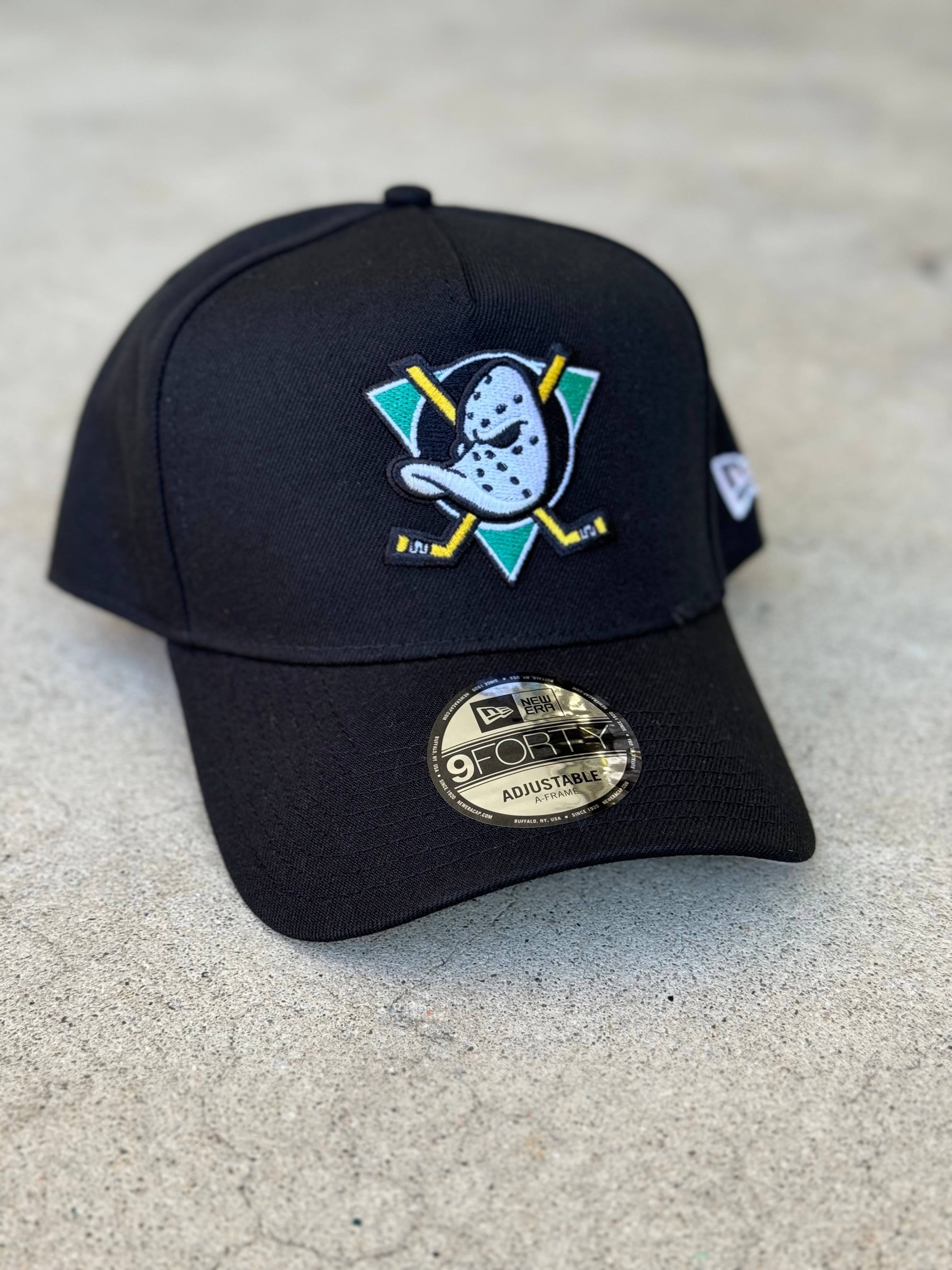 Anaheim Ducks Black Teal Logo
