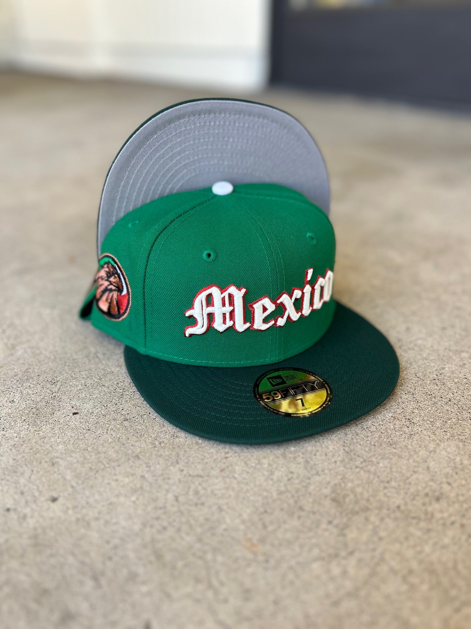 Mexico Script 2 Tone Green Gray UV