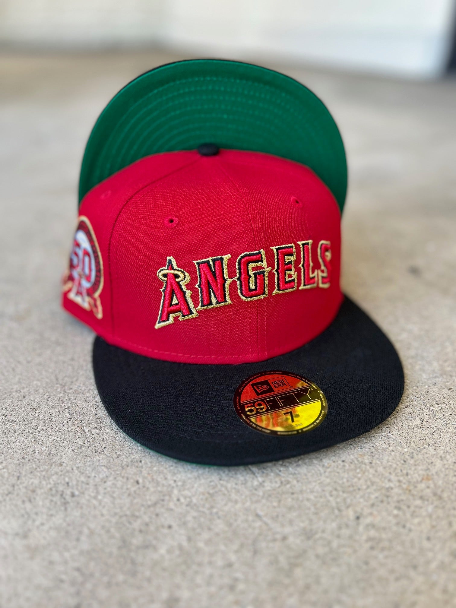 Angels Script 2 Tone Red Black