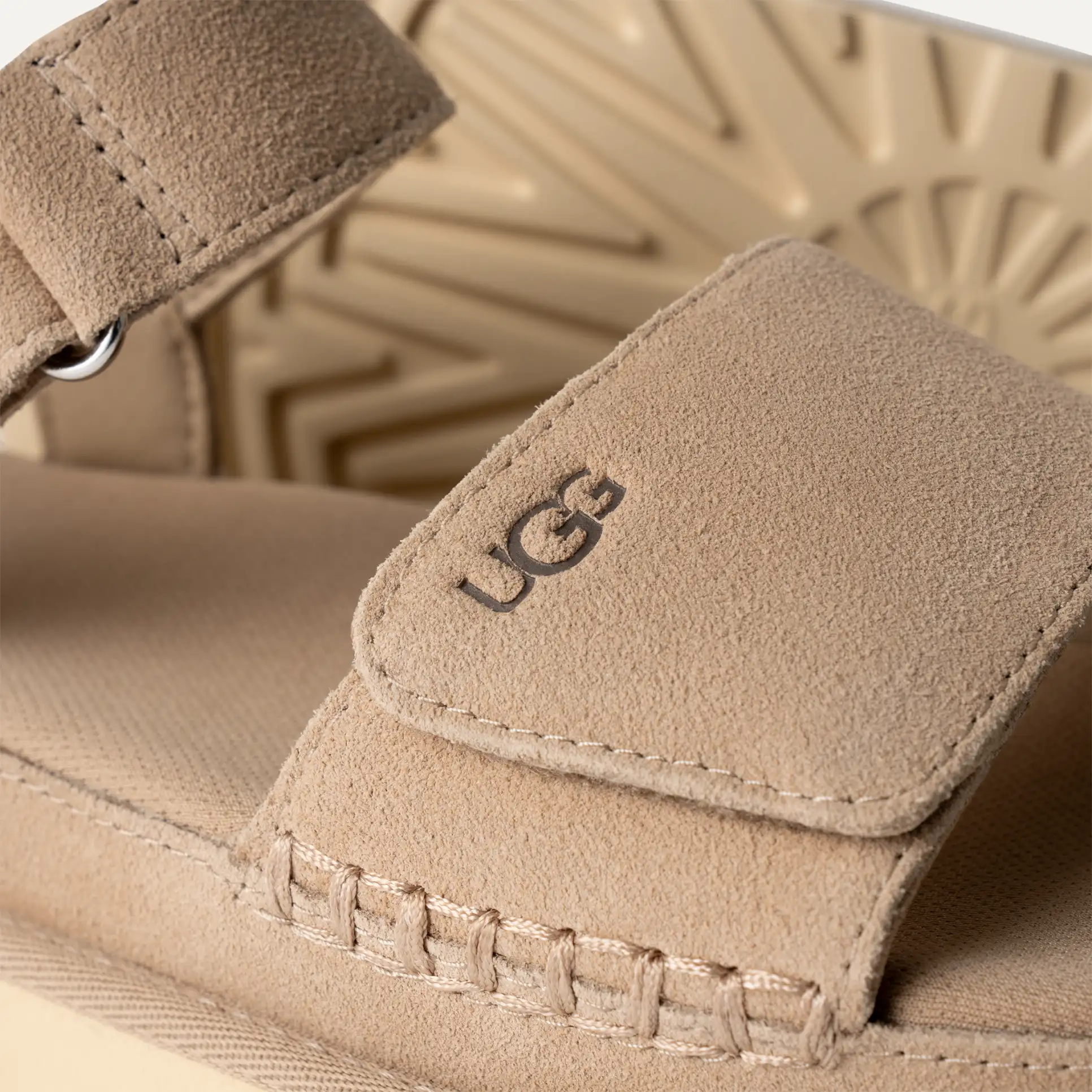 UGG Women's Goldenstar Sand